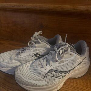Saucony Womens Running Shoes size 6.5